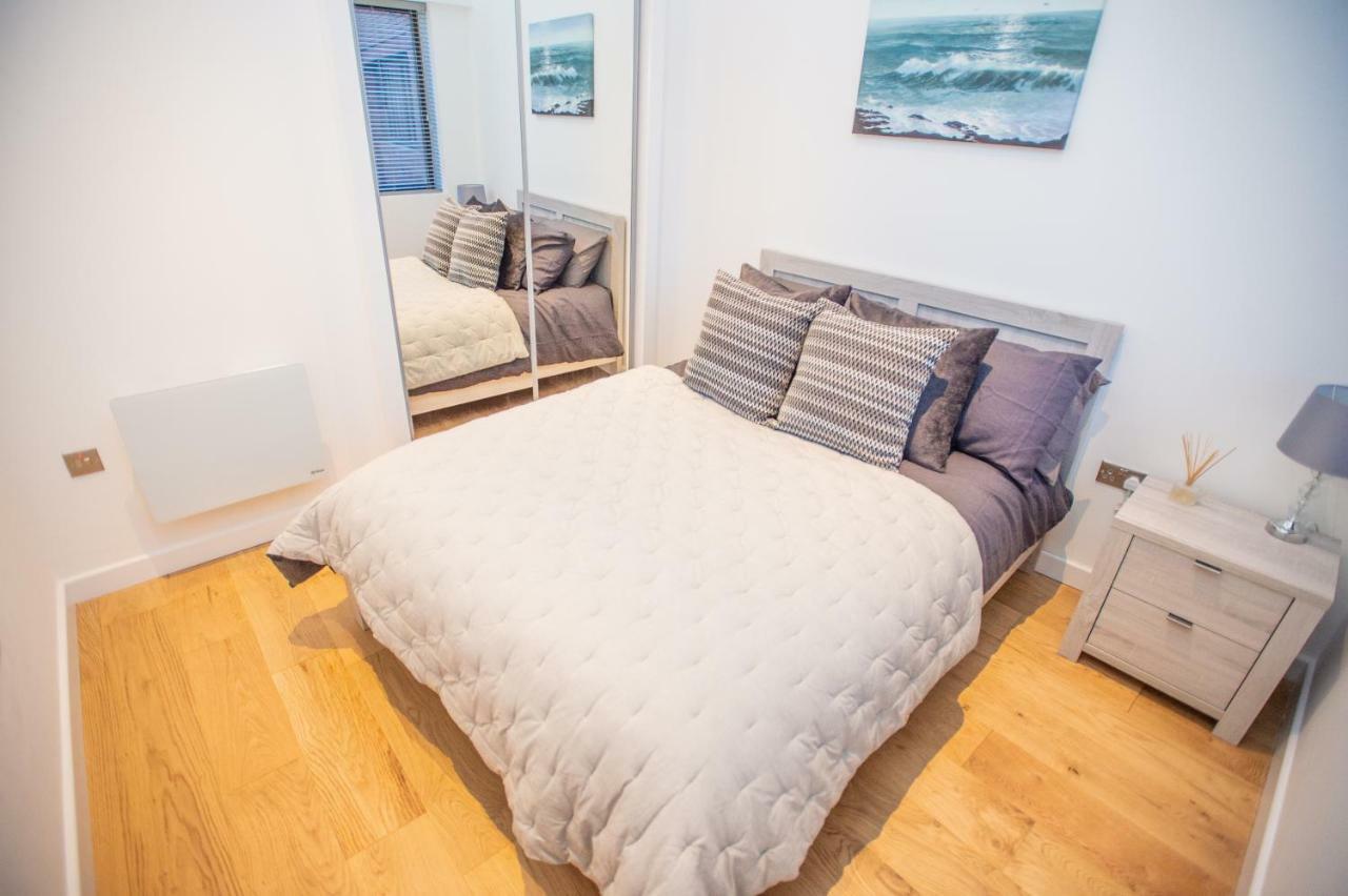 Stylish And Clean 1 Bed Apartment Maidenhead Town Center Luaran gambar