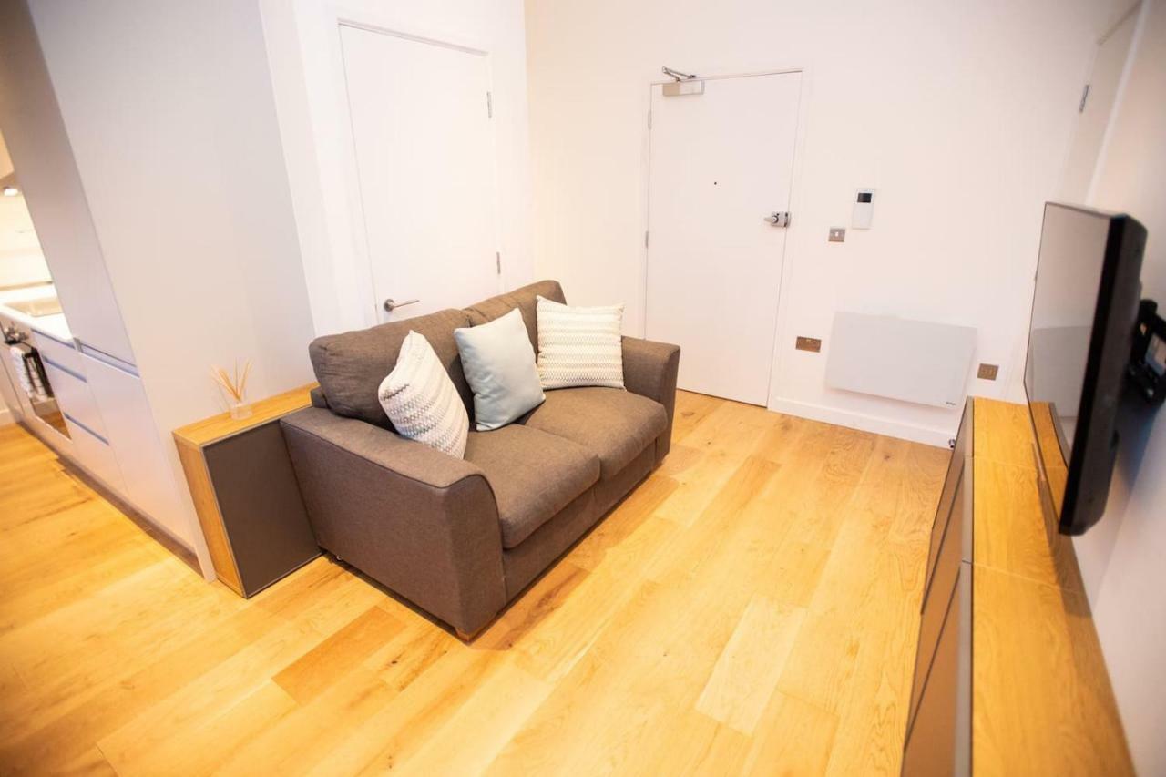Stylish And Clean 1 Bed Apartment Maidenhead Town Center Luaran gambar