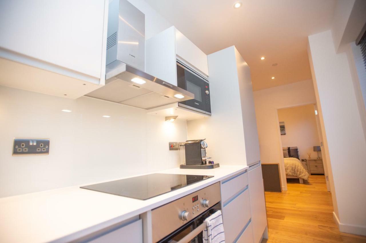Stylish And Clean 1 Bed Apartment Maidenhead Town Center Luaran gambar