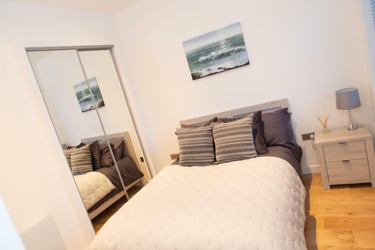 Stylish And Clean 1 Bed Apartment Maidenhead Town Center Luaran gambar