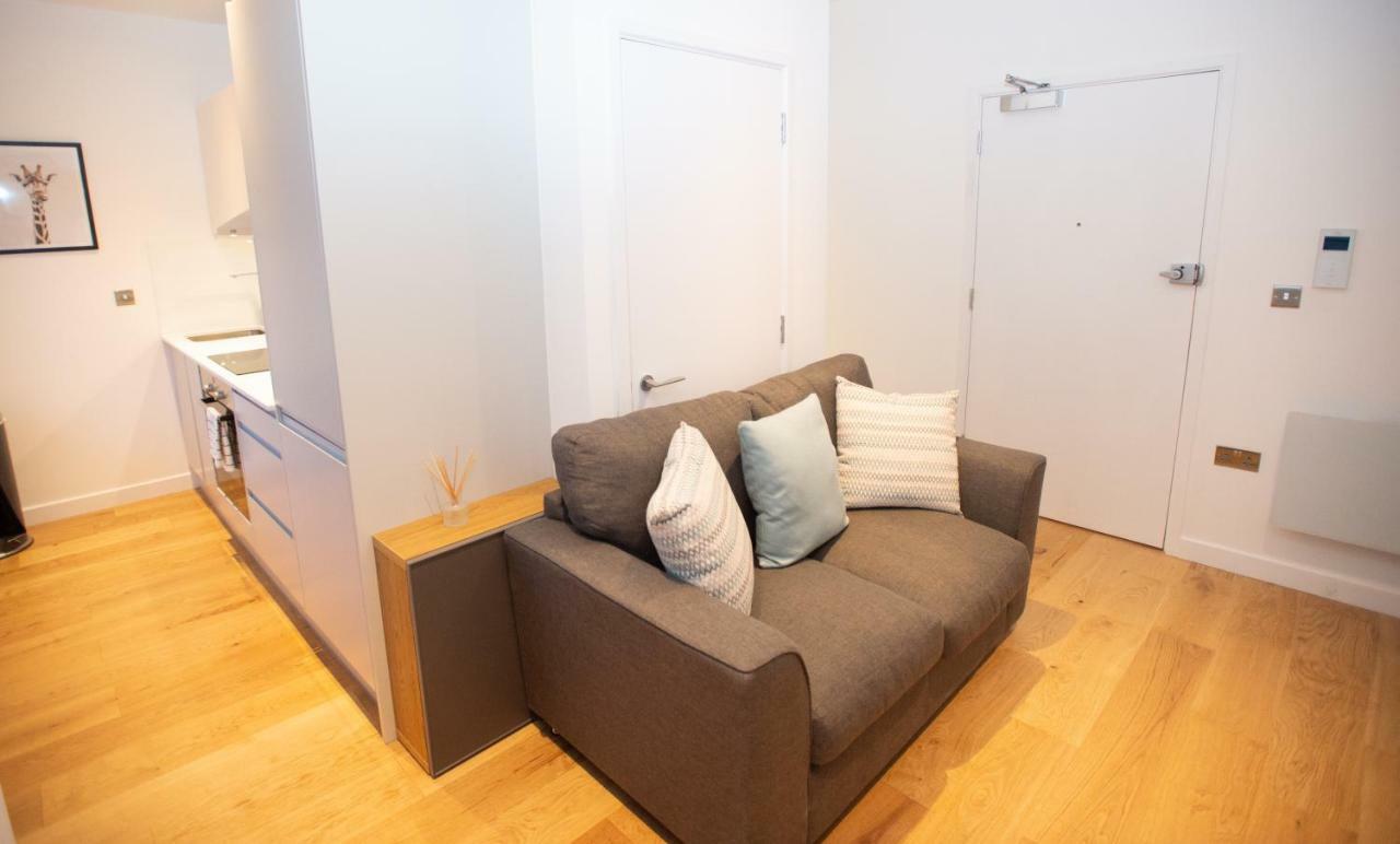 Stylish And Clean 1 Bed Apartment Maidenhead Town Center Luaran gambar
