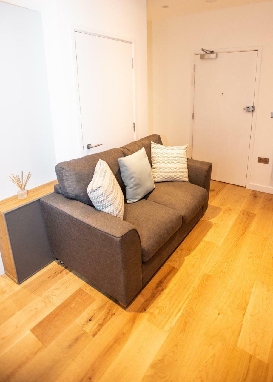 Stylish And Clean 1 Bed Apartment Maidenhead Town Center Luaran gambar
