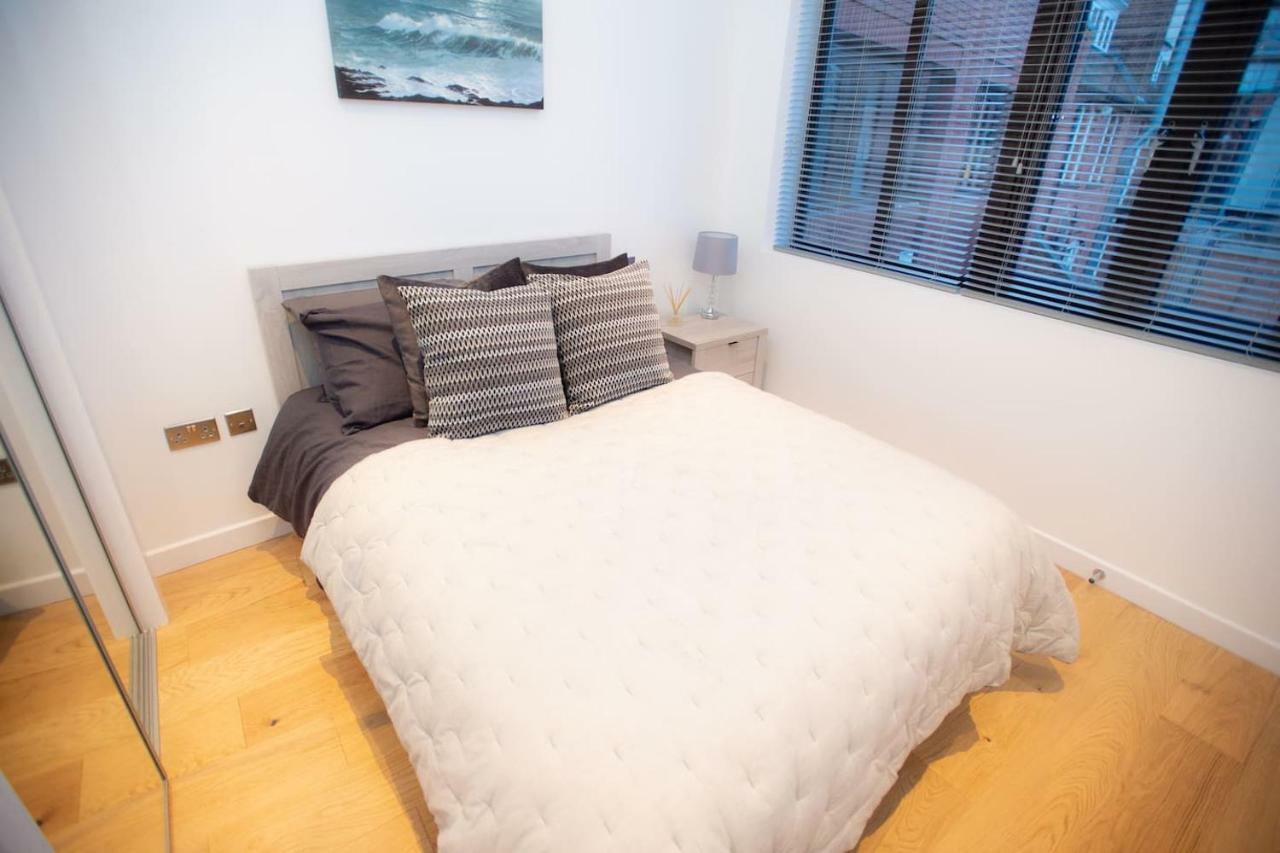 Stylish And Clean 1 Bed Apartment Maidenhead Town Center Luaran gambar